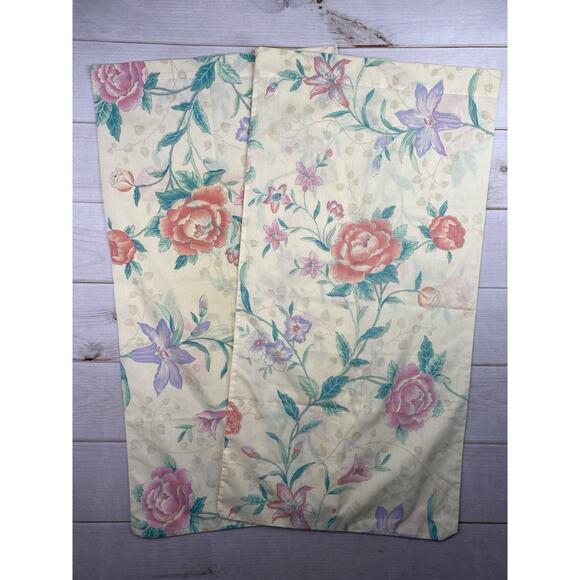 Vtg Lady Pepperell Pillowcases Set of 2 Pastel Yellow Floral King Sz Grandeur - Picture 1 of 9